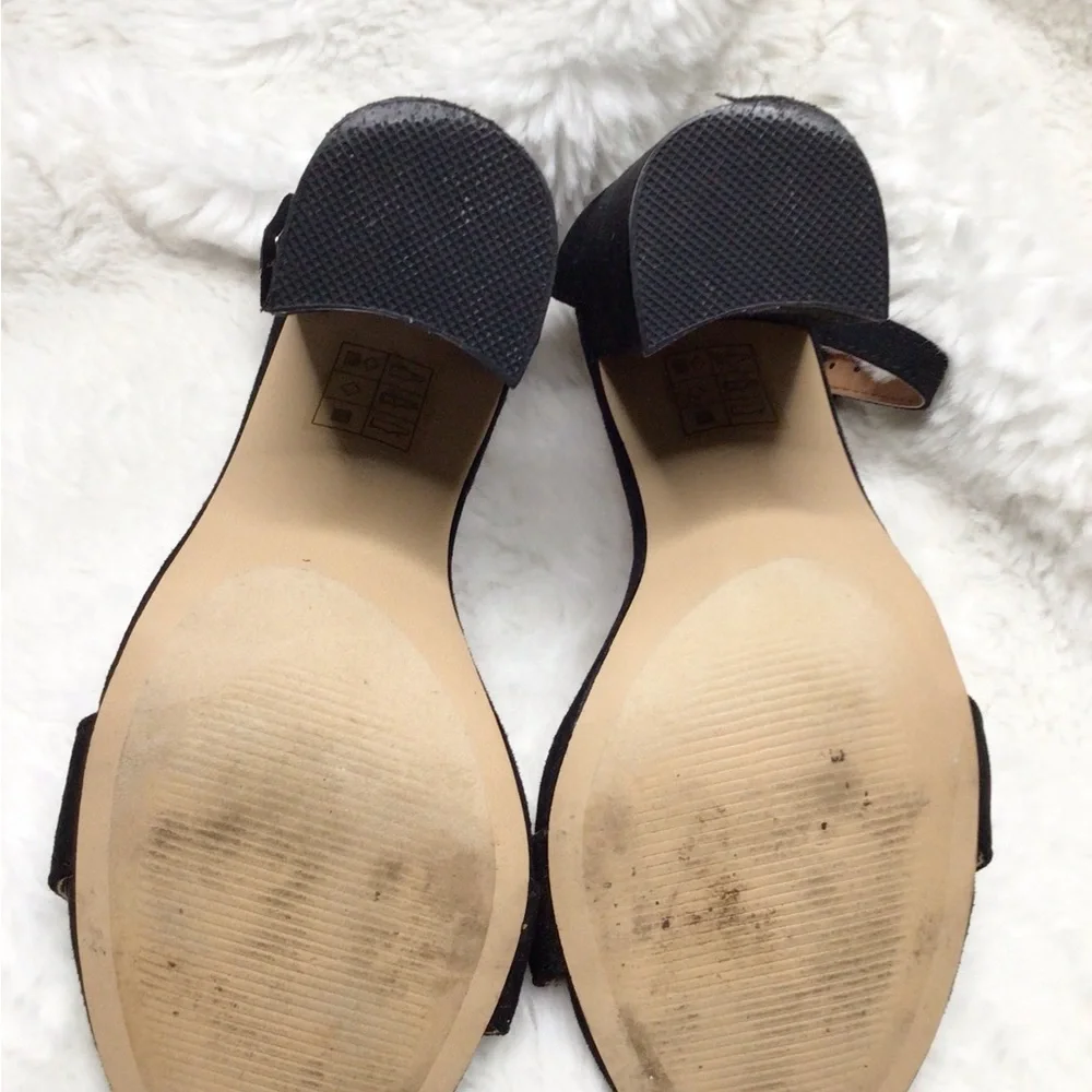 Urban Outfitters Black Faux Suede Ankle Strap Block Heel Sandals Size 8